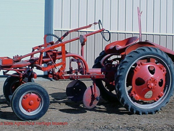 Allis Chalmers G 1952