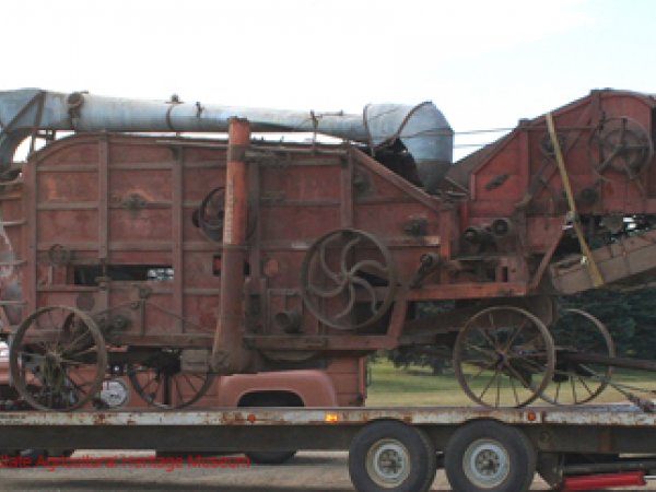 Reeves Threshing Machine 1901