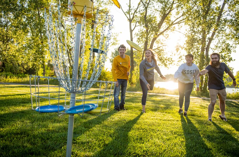 SDSU Students playing frisbee golf